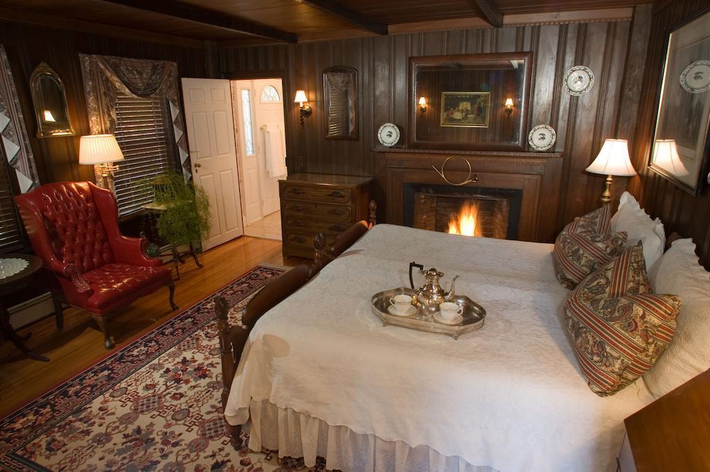 Historic Jacob Hill Inn Seekonk Exterior photo