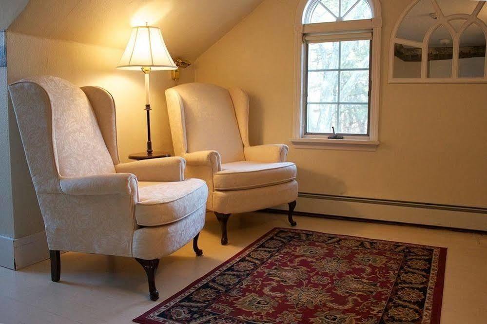 Historic Jacob Hill Inn Seekonk Exterior photo